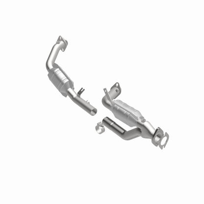 MagnaFlow Direct Fit Catalytic Converter 96-99 Ford Taurus3.0L 50S