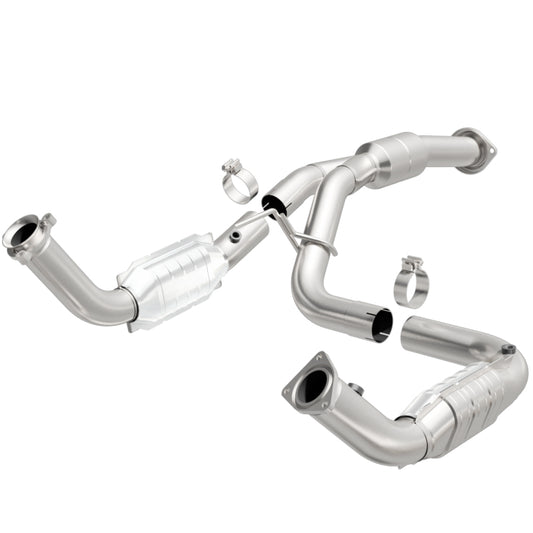 MagnaFlow Direct Fit Catalytic Converter 11-13 Chev Silverado 2500 HD/3500 HD 6.0L