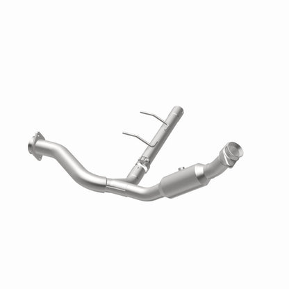 MagnaFlow Direct Fit Catalytic Converter 2007-2008 Ford Expedition/Navigator V8-5.4L