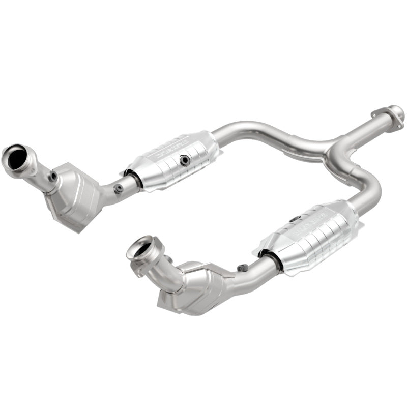 MagnaFlow Direct Fit Catalytic Converter 99/01-03 Ford Mustang 3.8L