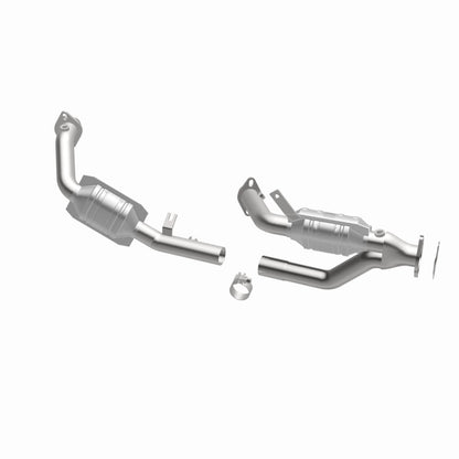 MagnaFlow Direct Fit Catalytic Converter 96-99 Taurus 3.0L