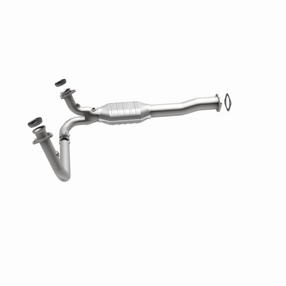 MagnaFlow Direct Fit Catalytic Converter GM 1500/2500/3500 Truck 96-