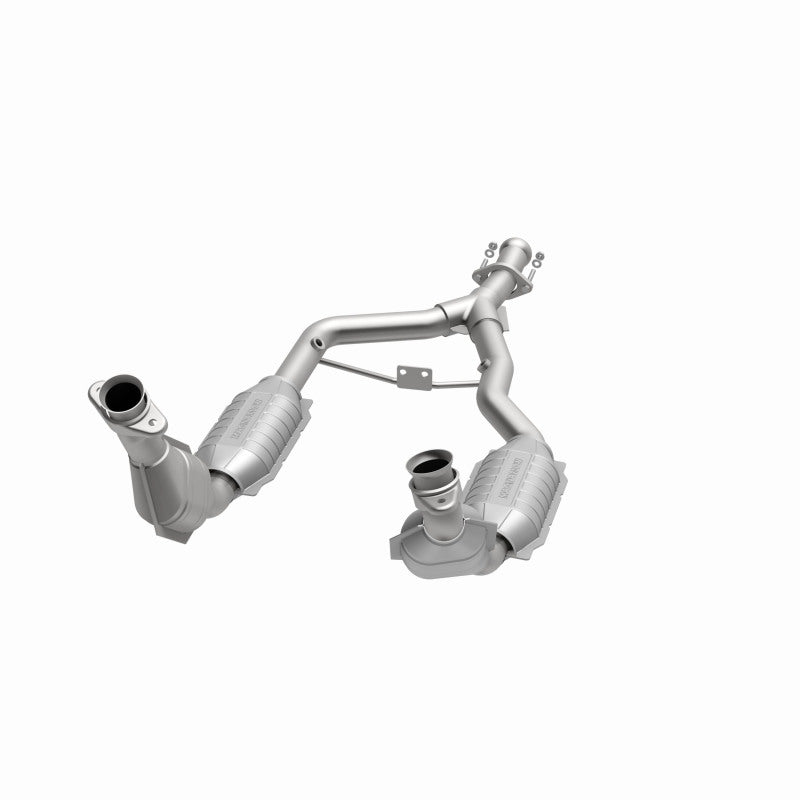 MagnaFlow Direct Fit Catalytic Converter 96-98 Ford Mustang 3.8L