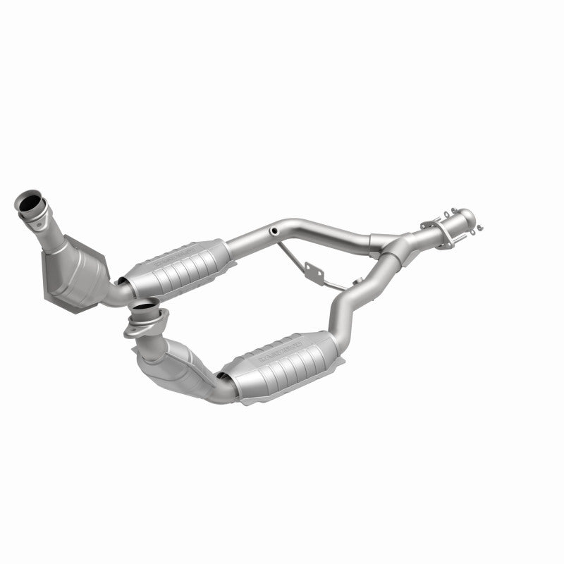 MagnaFlow Direct Fit Catalytic Converter 96-98 Ford Mustang 3.8L