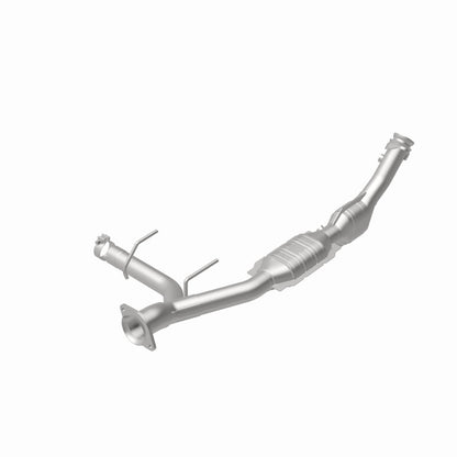 MagnaFlow Direct Fit Catalytic Converter 03-04 Ford Expedition 5.4L V8 Passenger Side