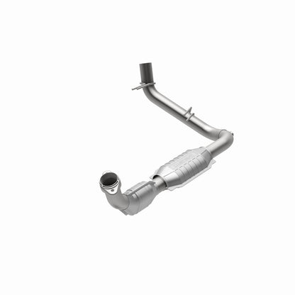 MagnaFlow Direct Fit Catalytic Converter 98 Ford Expedition 5.4L