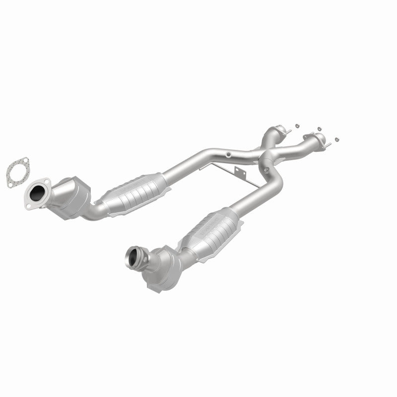 MagnaFlow Direct Fit Catalytic Converter 96-98 4.6L *California*