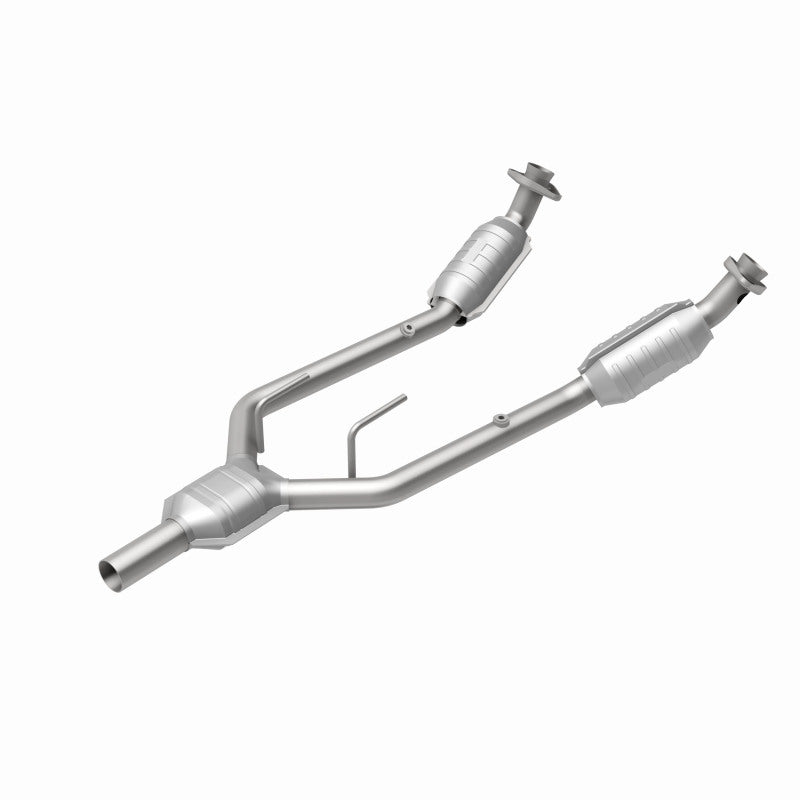 MagnaFlow Direct Fit Catalytic Converter 96-97 Mercury Cougar 3.8L