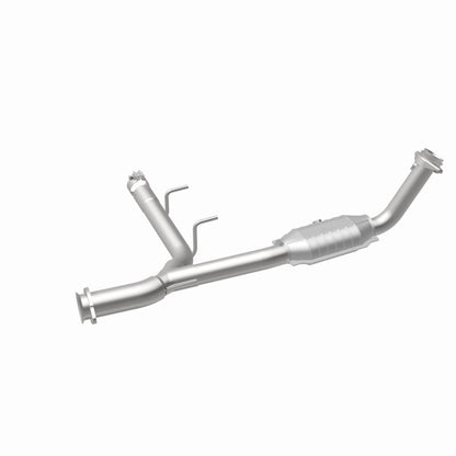 MagnaFlow Direct Fit Catalytic Converter 03-05 Ford Expedition/05-06 Lincoln Navigator 5.4L P/S