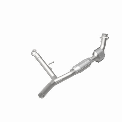 MagnaFlow Direct Fit Catalytic Converter 04-06 F-150 5.4 2WD P/S 49S