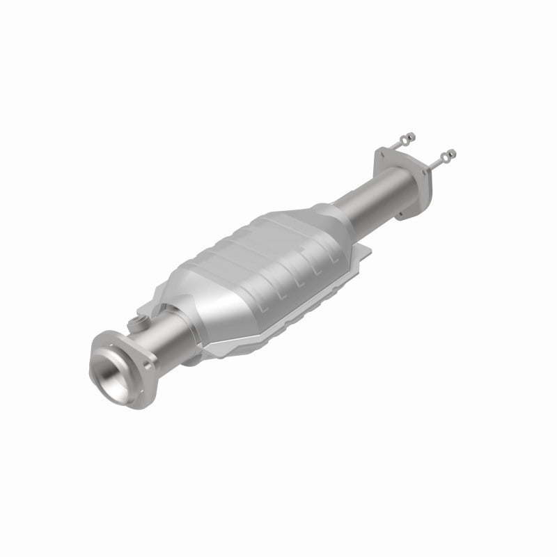 MagnaFlow Direct Fit Catalytic Converter 00-04 Jeep Wrangler Rear
