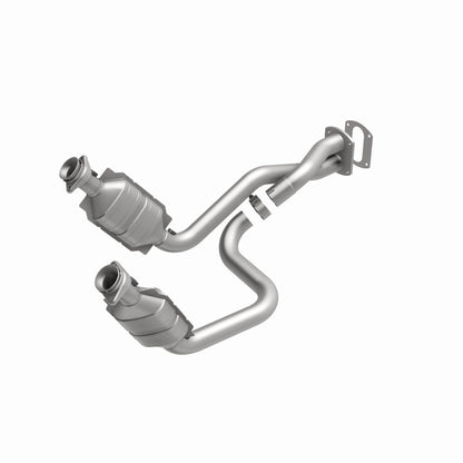 MagnaFlow Direct Fit Catalytic Converter 05-07 Ford F250/F350 5.4L