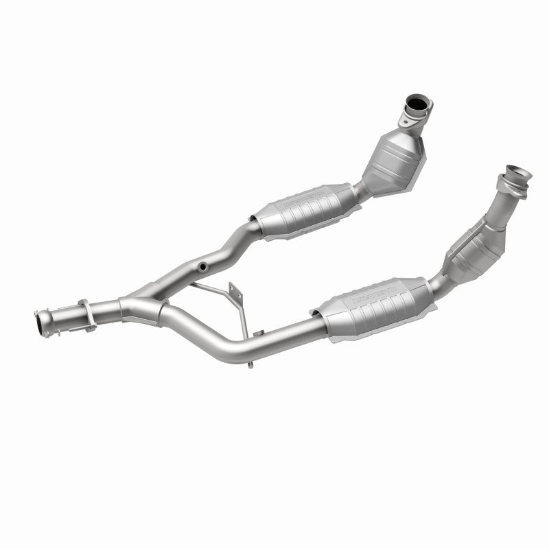MagnaFlow Direct Fit Catalytic Converter 96-98 Ford Mustang 3.8L