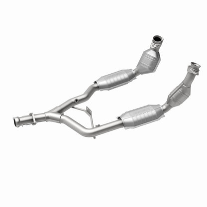 MagnaFlow Direct Fit Catalytic Converter 96-98 Ford Mustang 3.8L