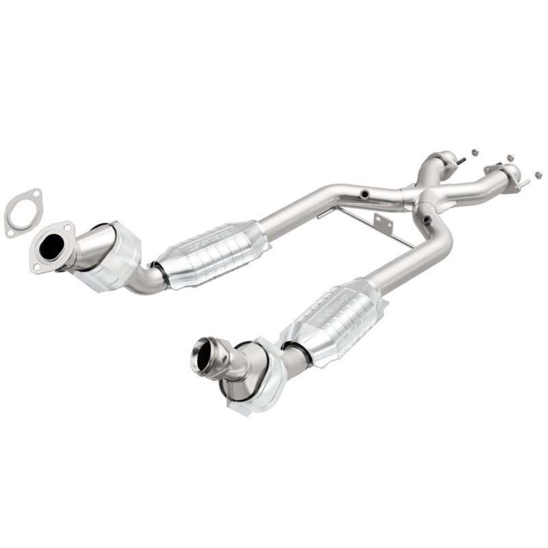 MagnaFlow Direct Fit Catalytic Converter 96-98 4.6L *California*