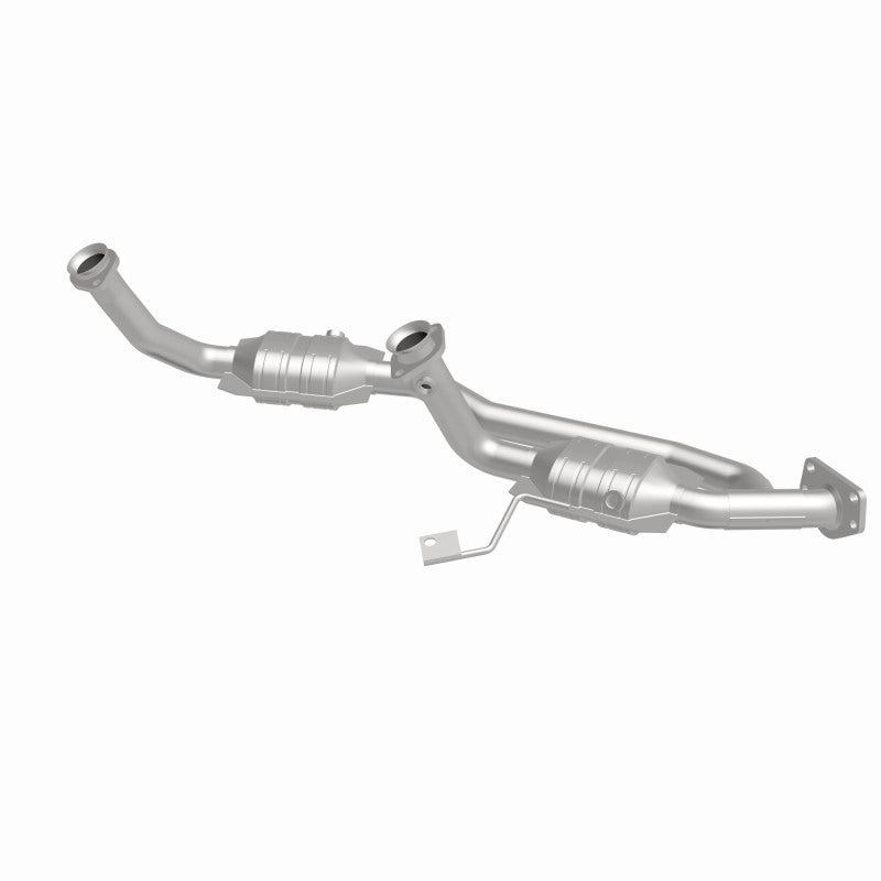 MagnaFlow Direct Fit Catalytic Converter 04 Ford Freestar 3.9L