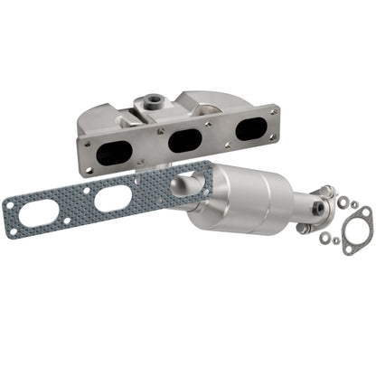 MagnaFlow Direct Fit Catalytic Converter BMW 5 04-05 Rear Mani