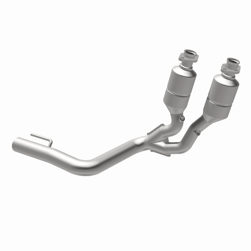 MagnaFlow Direct Fit Catalytic Converter 99-04 Jeep Grand Cherokee 4.0L Front