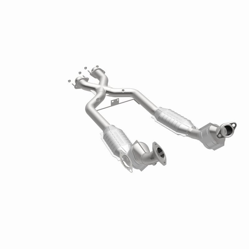 MagnaFlow Direct Fit Catalytic Converter 96-98 4.6L *California*