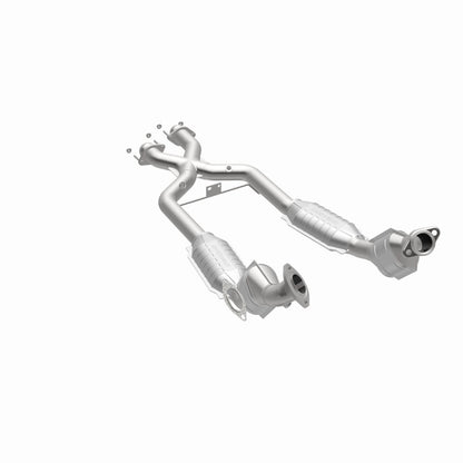MagnaFlow Direct Fit Catalytic Converter 96-98 4.6L *California*