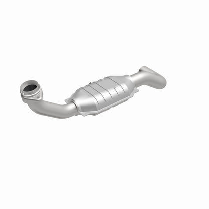 MagnaFlow Direct Fit Catalytic Converter 03-05 Ford Expedition/05-06 Lincoln Navigator 5.4L D/S