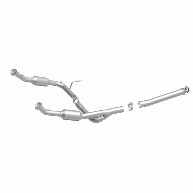 MagnaFlow Direct Fit Catalytic Converter OEM 2004-2005 Ford Explorer/Mercury Mountaineer Underbody