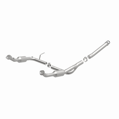 MagnaFlow Direct Fit Catalytic Converter OEM 2004-2005 Ford Explorer/Mercury Mountaineer Underbody