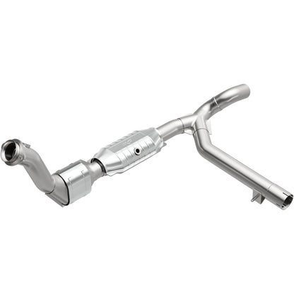 MagnaFlow Direct Fit Catalytic Converter 99-00 Ford Exped 4.6L