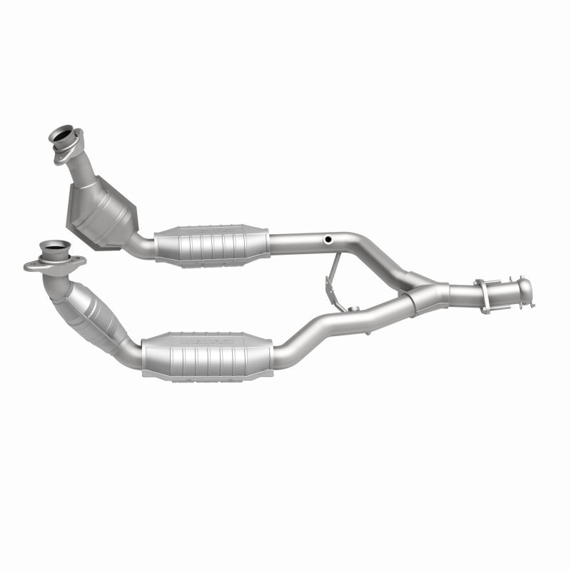 MagnaFlow Direct Fit Catalytic Converter 96-98 Ford Mustang 3.8L