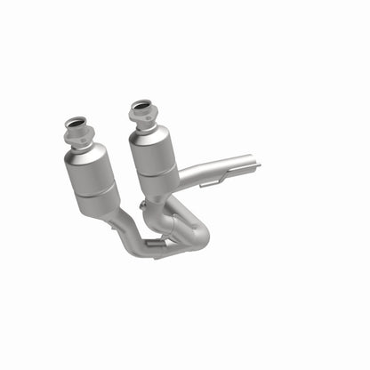 MagnaFlow Direct Fit Catalytic Converter 99-04 Jeep Grand Cherokee 4.0L Front