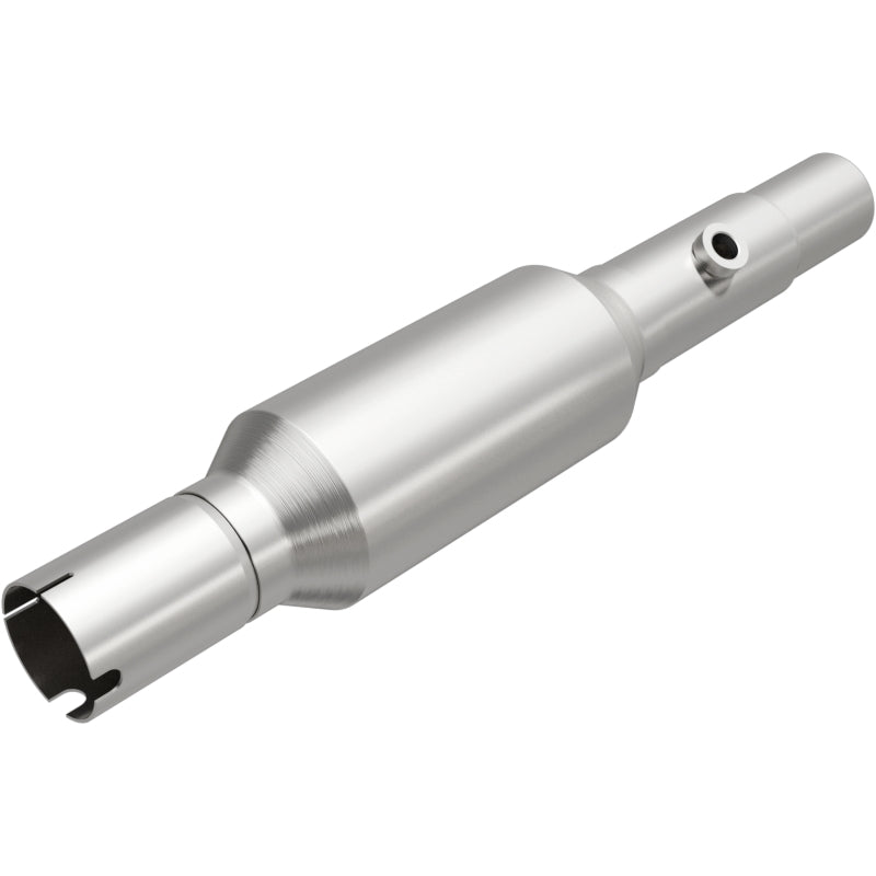 MagnaFlow Direct Fit Catalytic Converter 96-98 Jeep Grand Cherokee Underbody