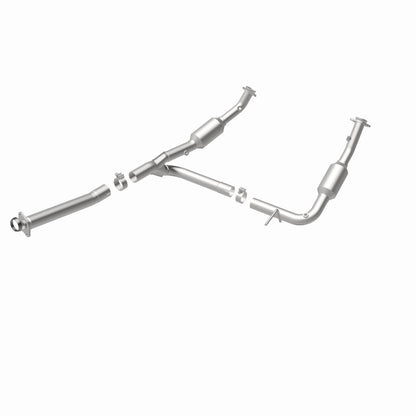 MagnaFlow Direct Fit Catalytic Converter OEM 2004-2005 Ford Explorer/Mercury Mountaineer Underbody