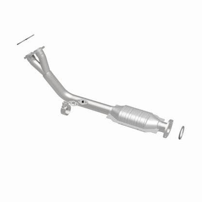 MagnaFlow Direct Fit Catalytic Converter 96-00 Toyota 4 Runner 2.7