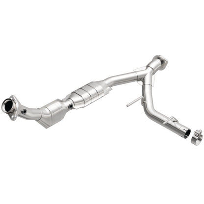 MagnaFlow Direct Fit Catalytic Converter 03-04 Ford Expedition 5.4L V8 Passenger Side