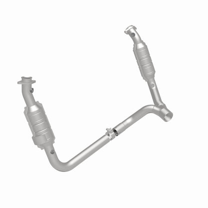 MagnaFlow Direct Fit Catalytic Converter RAM Pickup 2006 8 5.7L
