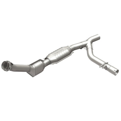 MagnaFlow Direct Fit Catalytic Converter 99-00 Ford Trucks 5.4L