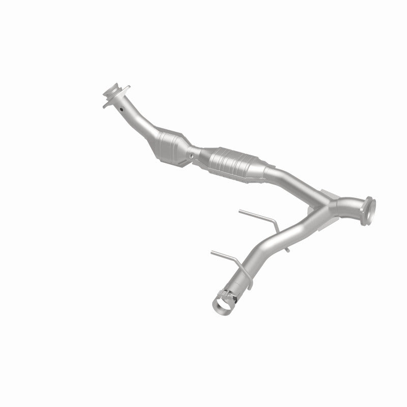 MagnaFlow Direct Fit Catalytic Converter 03-04 Ford Expedition 5.4L V8 Passenger Side