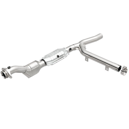 MagnaFlow Direct Fit Catalytic Converter 97-98 Ford Trucks 4.6L
