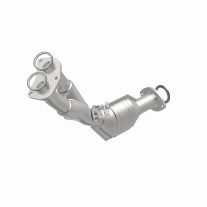 MagnaFlow Direct Fit Catalytic Converter 01-04 Toyota Tacoma Front 2.7L