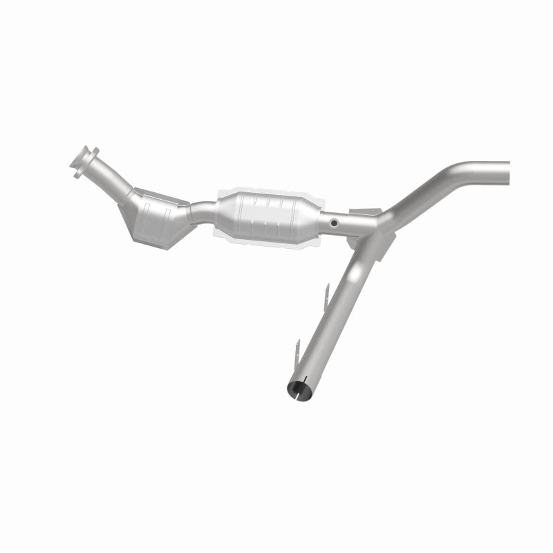 MagnaFlow Direct Fit Catalytic Converter 97-98 Ford F-150 4.6L