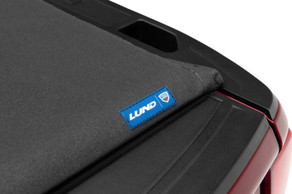 Lund 05-17 Nissan Frontier (5ft. Bed w/o Utility Track) Genesis Elite Roll Up Tonneau Cover - Black