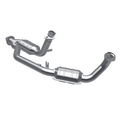 MagnaFlow Direct Fit Catalytic Converter 96-99 Ford Taurus3.0L 50S