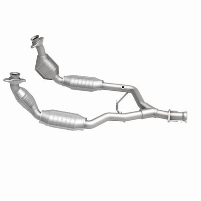 MagnaFlow Direct Fit Catalytic Converter 96-98 Ford Mustang 3.8L