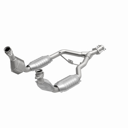 MagnaFlow Direct Fit Catalytic Converter 96-98 Ford Mustang 3.8L
