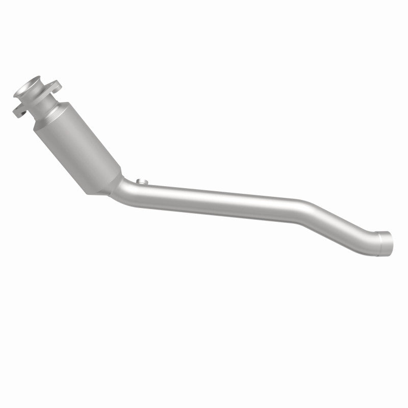 MagnaFlow Direct Fit Catalytic Converter 2010-2013 Land Rover LR4 V8 5 OEM Underbody