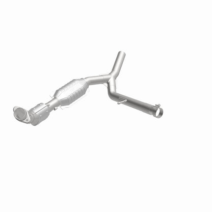 MagnaFlow Direct Fit Catalytic Converter 04-06 F-150 5.4 2WD P/S 49S