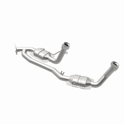 MagnaFlow Direct Fit Catalytic Converter 04 Ford Freestar 3.9L