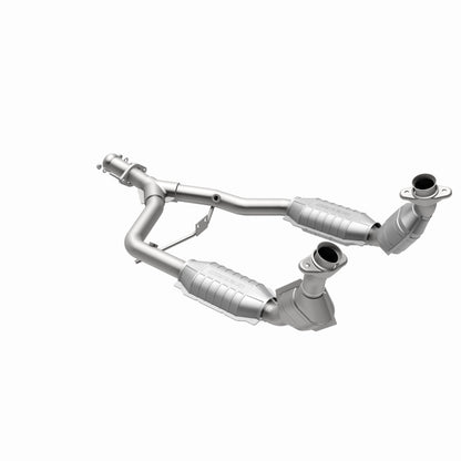 MagnaFlow Direct Fit Catalytic Converter 96-98 Ford Mustang 3.8L