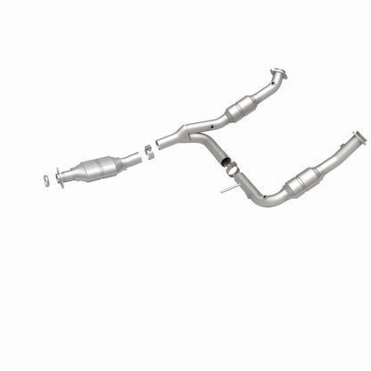 MagnaFlow Direct Fit Catalytic Converter Explorer 02-04 4.6L