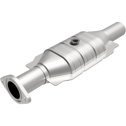 MagnaFlow Direct Fit Catalytic Converter 10-12 Ford Fusion 2.5L